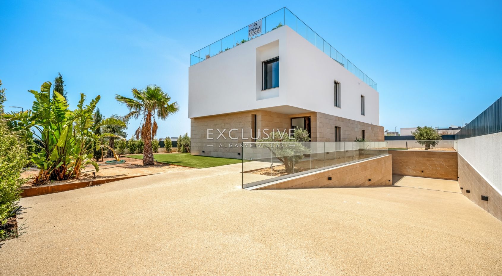 Neue Luxusvilla mit 4 Schlafzimmern und Pool in Encosta Dourada, Pêra, Algarve