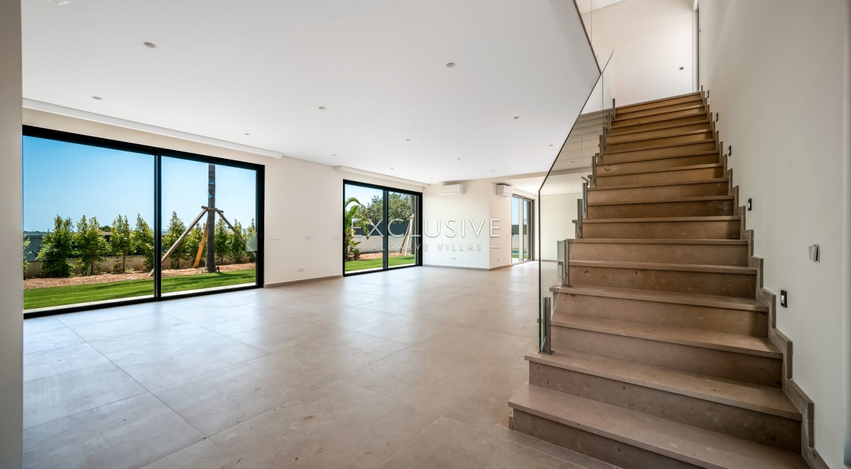 Neue Luxusvilla mit 4 Schlafzimmern und Pool in Encosta Dourada, Pêra, Algarve