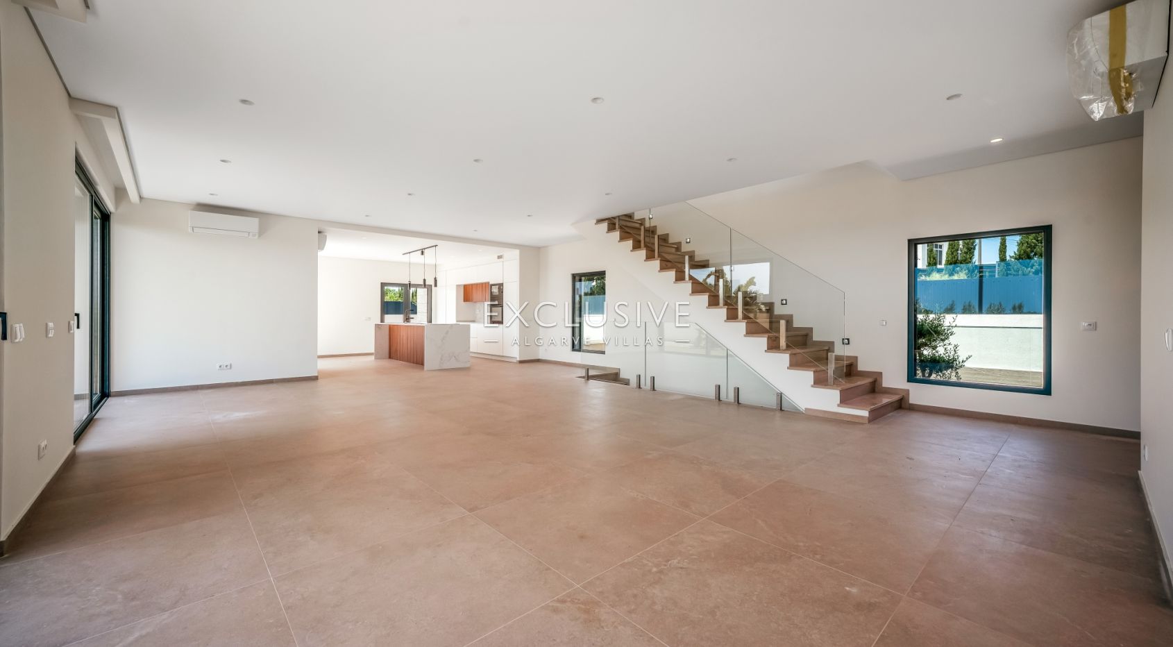 Neue Luxusvilla mit 4 Schlafzimmern und Pool in Encosta Dourada, Pêra, Algarve