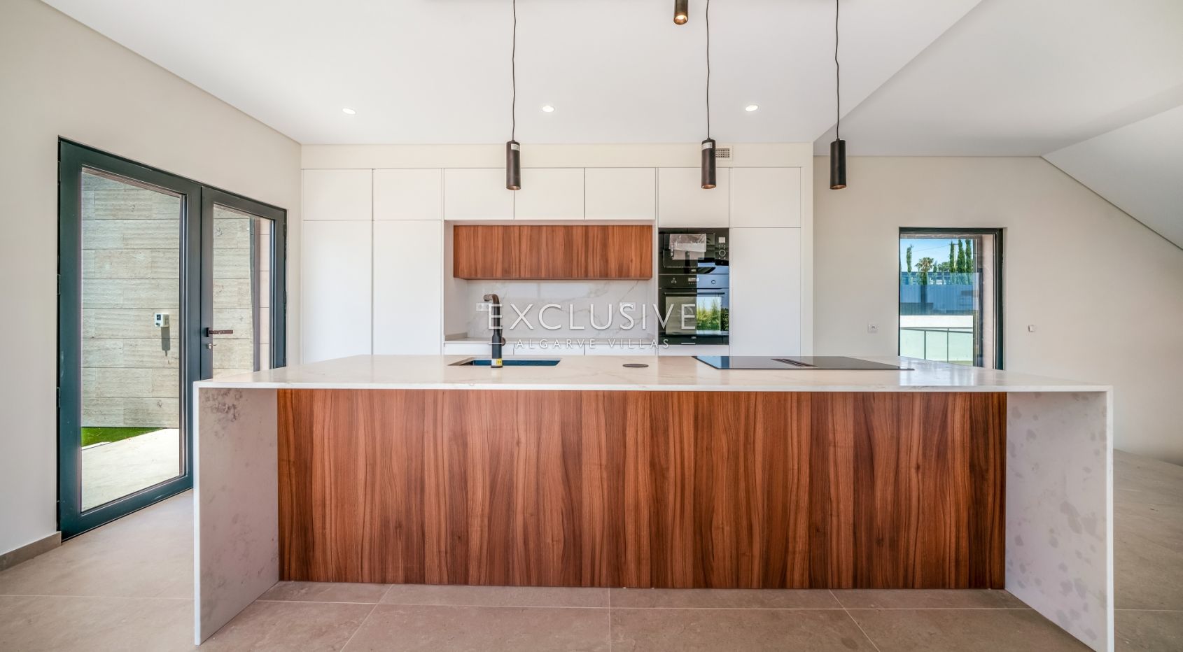 Neue Luxusvilla mit 4 Schlafzimmern und Pool in Encosta Dourada, Pêra, Algarve
