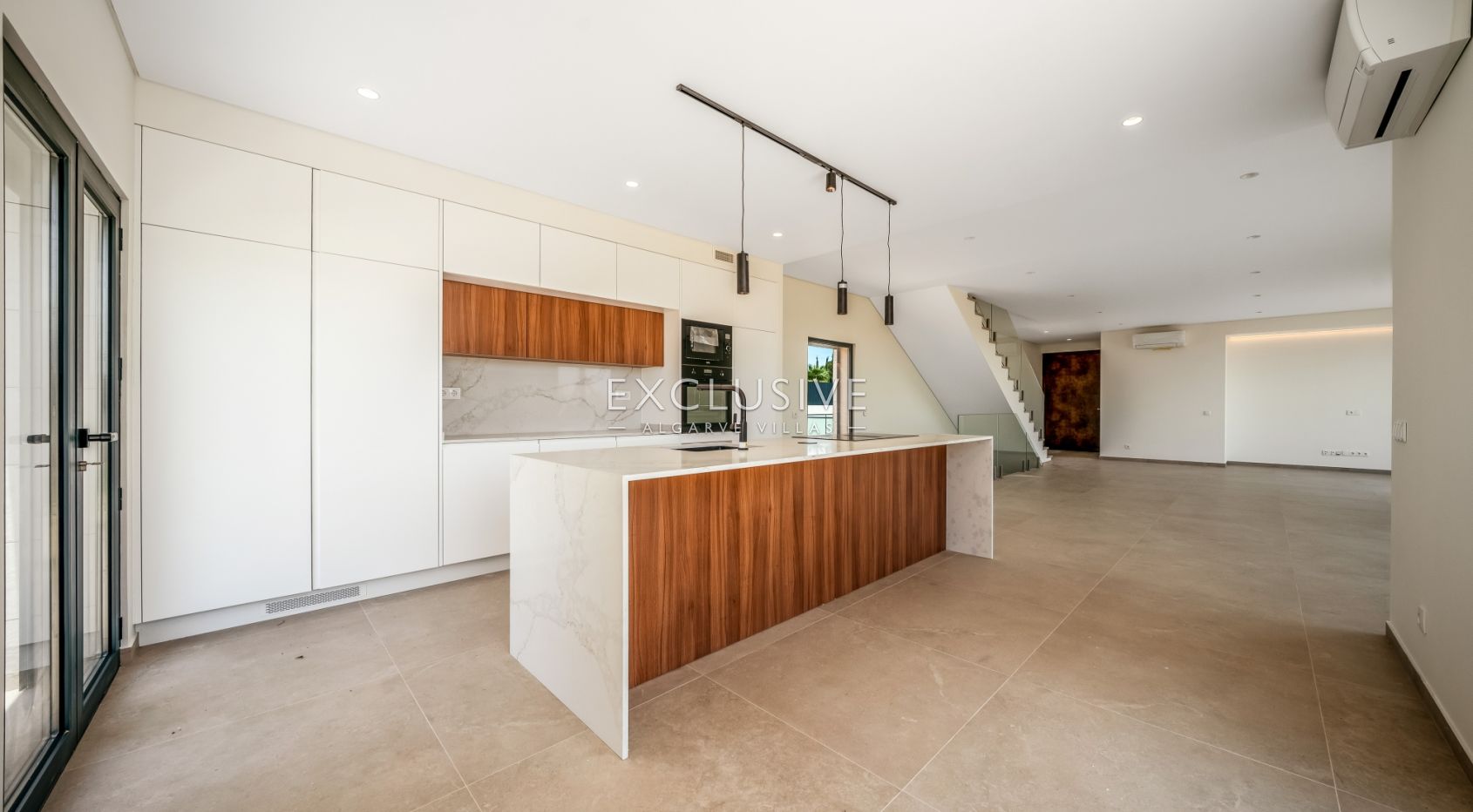 Neue Luxusvilla mit 4 Schlafzimmern und Pool in Encosta Dourada, Pêra, Algarve