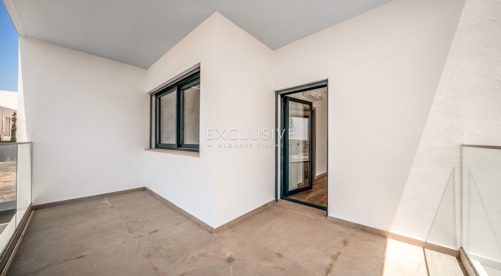 Neue Luxusvilla mit 4 Schlafzimmern und Pool in Encosta Dourada, Pêra, Algarve