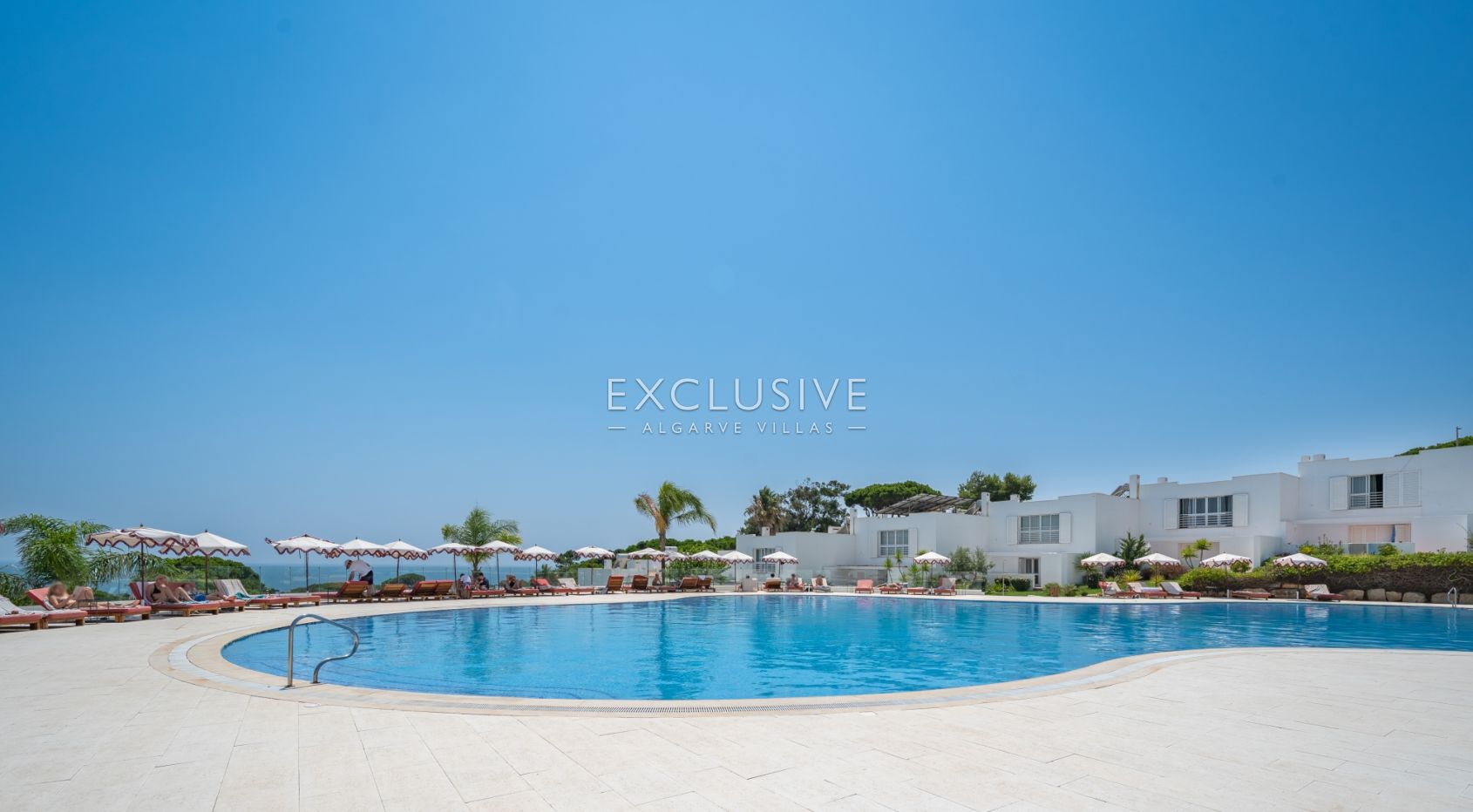 Touristisches Stadthaus in Albufeira mit Meerblick und Resort-Einrichtungen