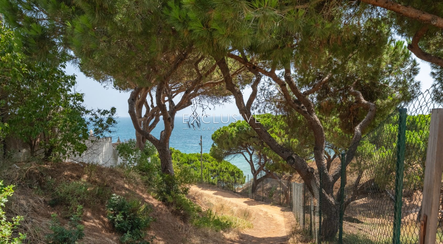 Touristisches Stadthaus in Albufeira mit Meerblick und Resort-Einrichtungen