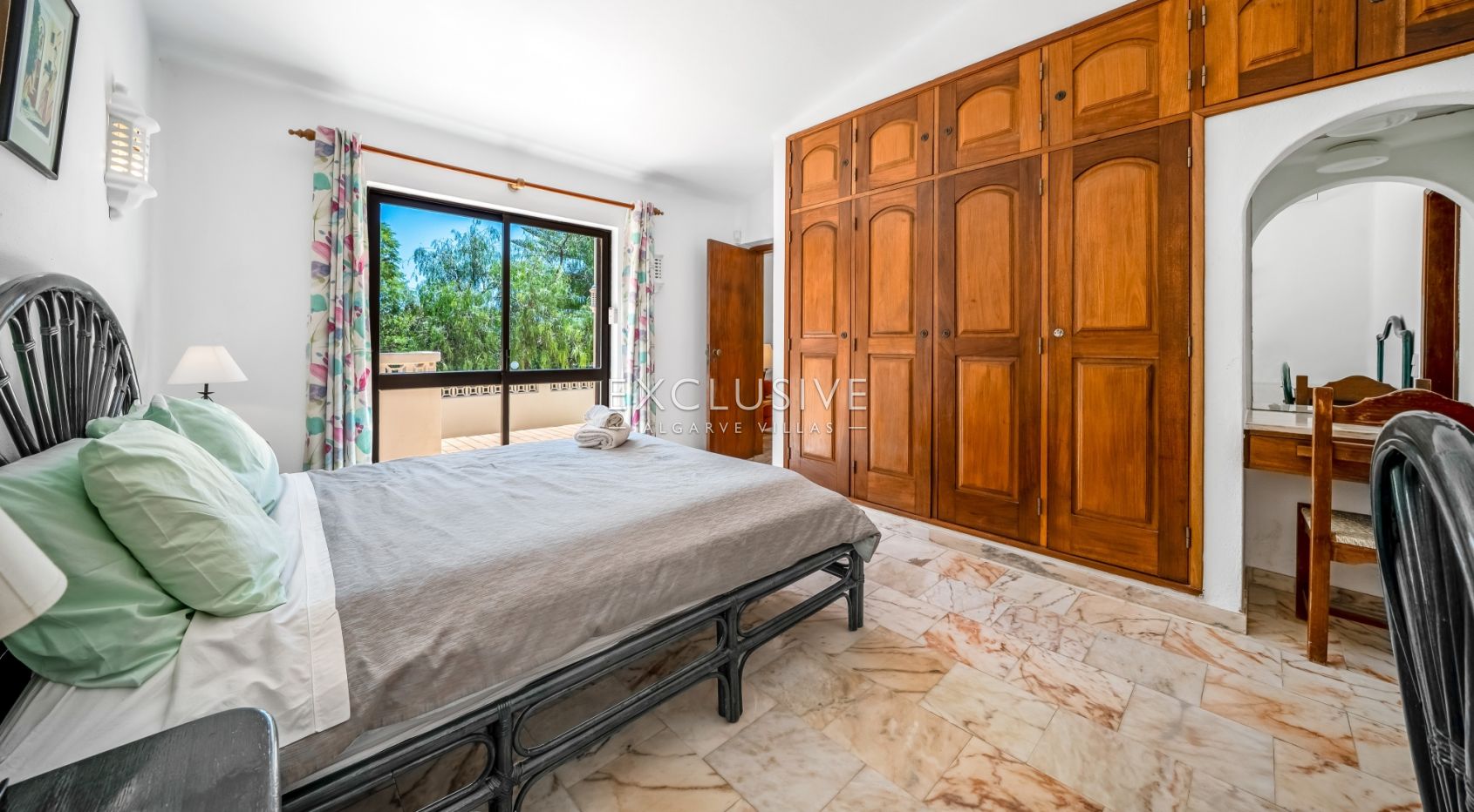 Villa mit 4 Schlafzimmern und Meerblick in Carvoeiro, mit großem Garten, einschließlich