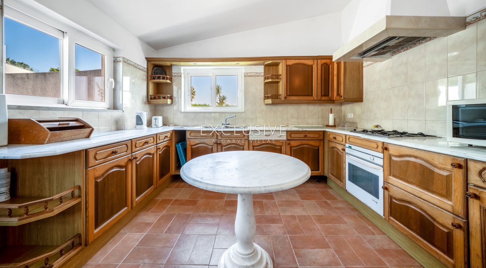 Renovierungsbedürftige Villa mit Meerblick in Falfeira, Lagos