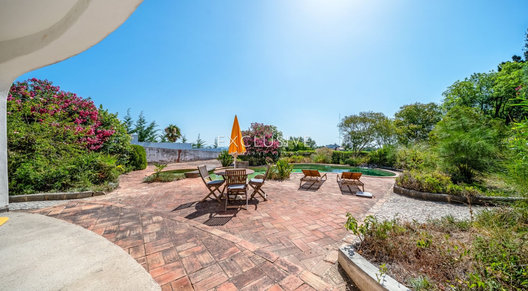 Renovierungsbedürftige Villa mit Meerblick in Falfeira, Lagos