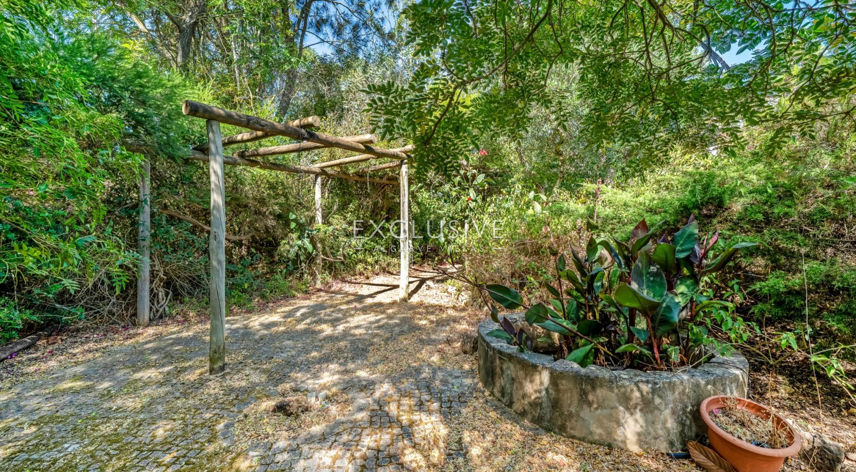 Renovierungsbedürftige Villa mit Meerblick in Falfeira, Lagos