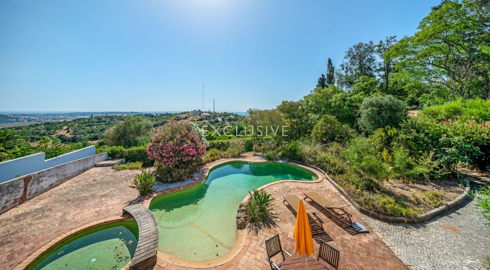 Renovierungsbedürftige Villa mit Meerblick in Falfeira, Lagos