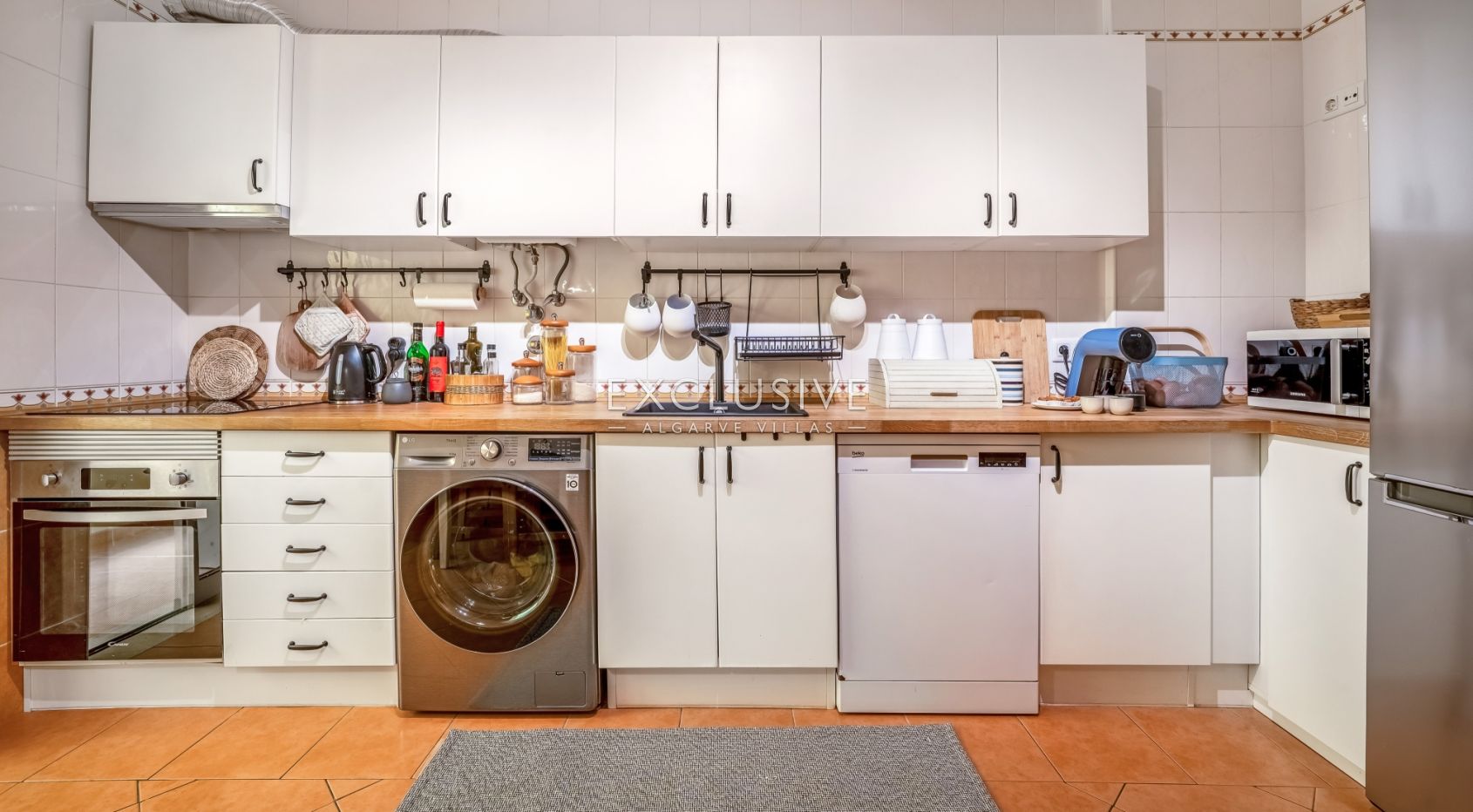 3-Zimmer-Wohnung mit Meerblick in Lagos an der Algarve, mit Garage und Aufzug