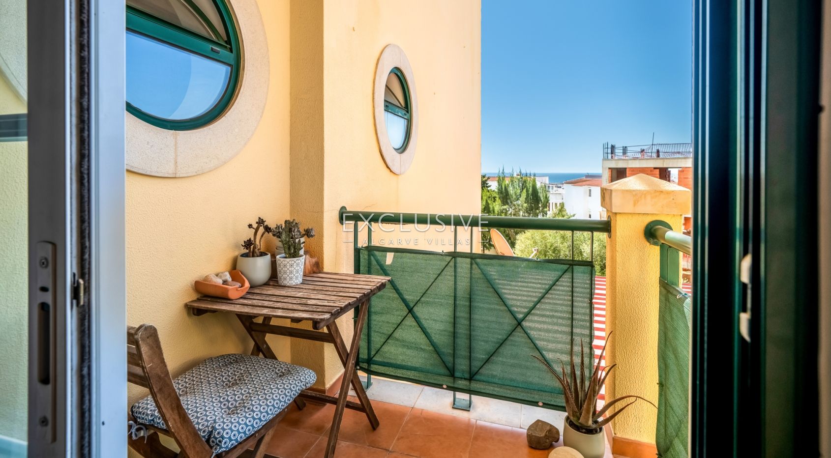 3-Zimmer-Wohnung mit Meerblick in Lagos an der Algarve, mit Garage und Aufzug