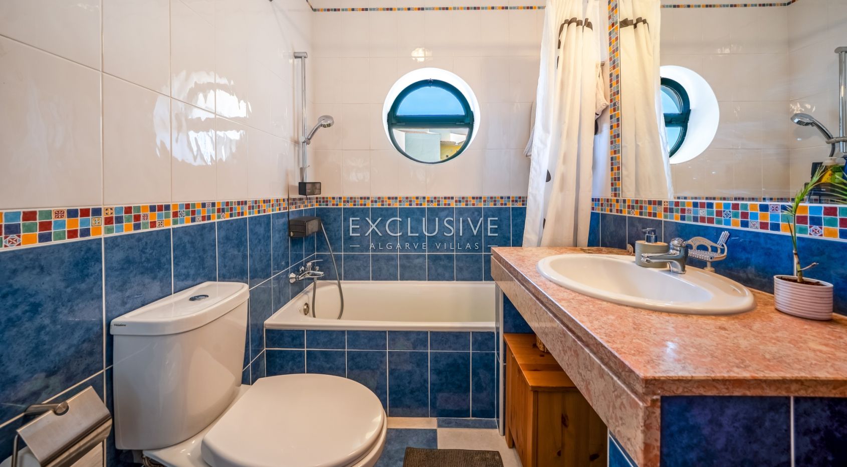 3-Zimmer-Wohnung mit Meerblick in Lagos an der Algarve, mit Garage und Aufzug