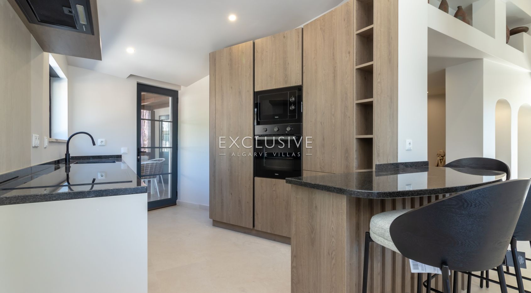 5 bedroom villa in Ferragudo - Walking distance to the beach