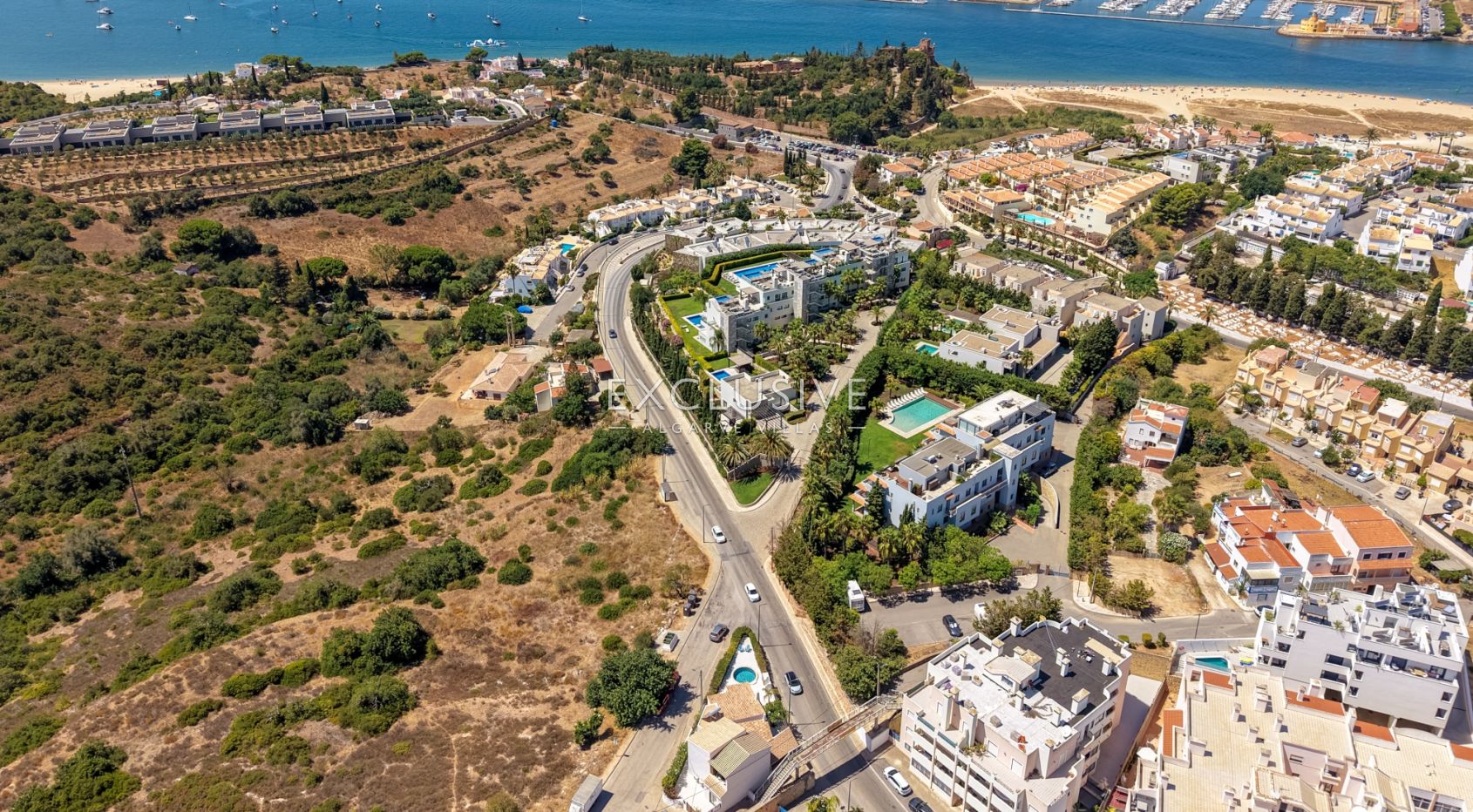5 bedroom villa in Ferragudo - Walking distance to the beach