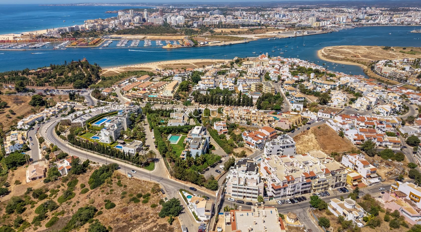 5 bedroom villa in Ferragudo - Walking distance to the beach