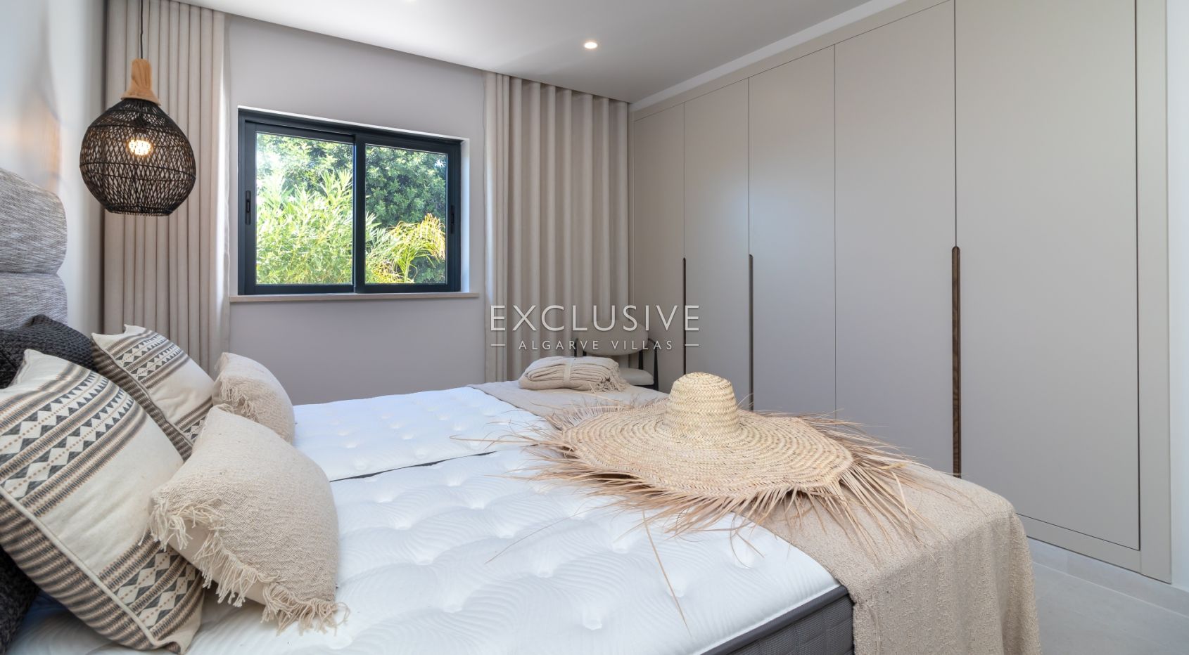 5 bedroom villa in Ferragudo - Walking distance to the beach