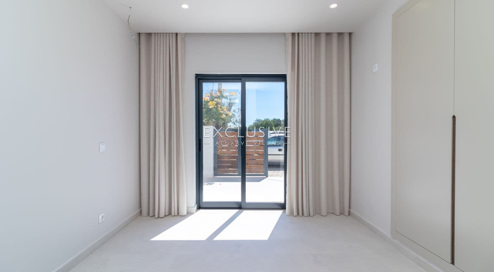 5 bedroom villa in Ferragudo - Walking distance to the beach
