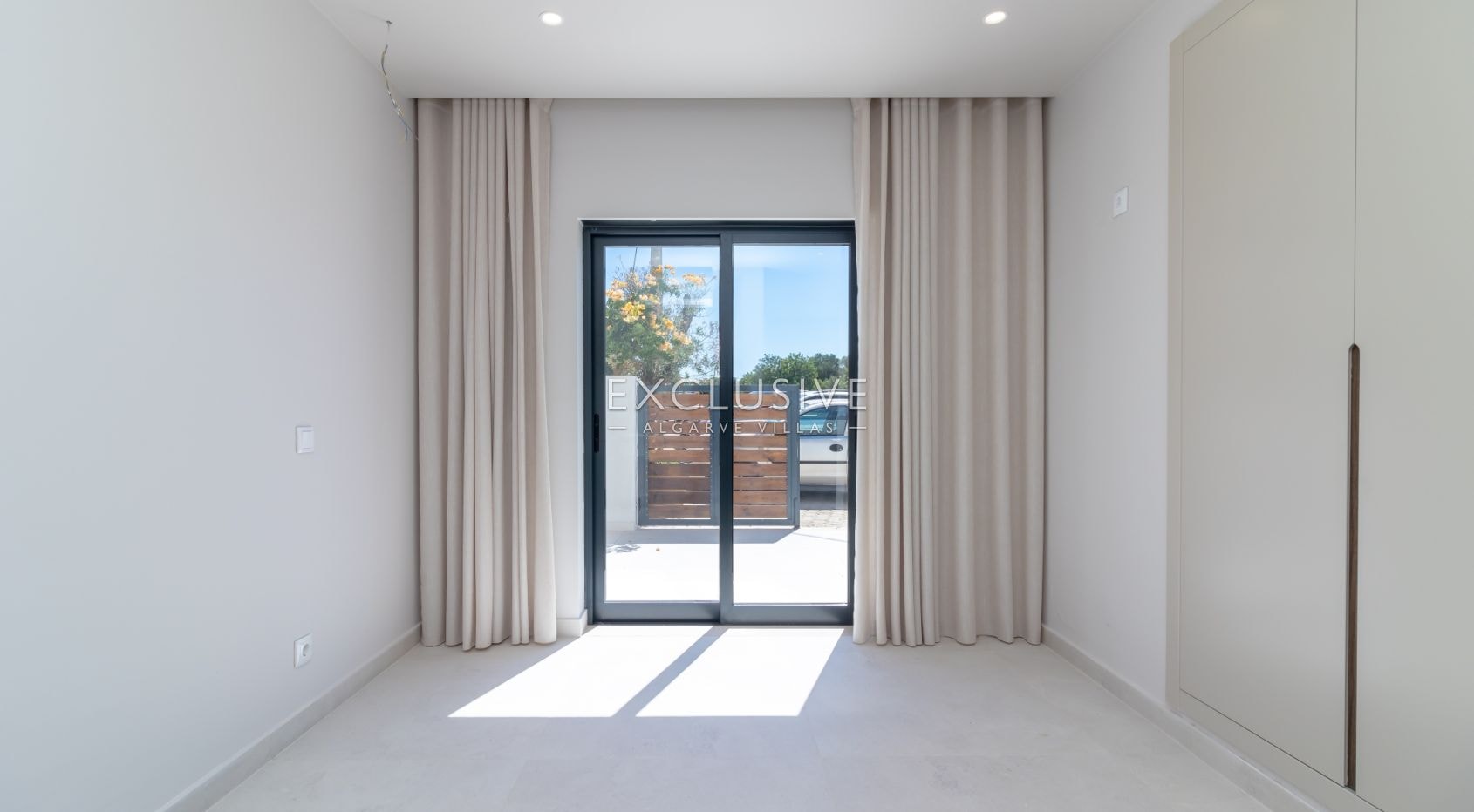 5 bedroom villa in Ferragudo - Walking distance to the beach