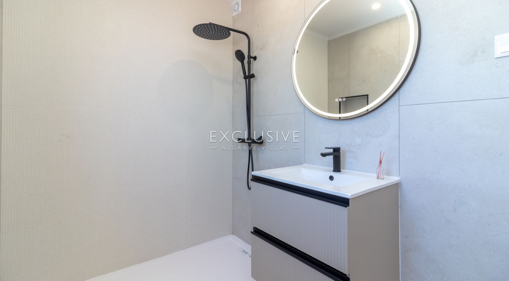 5 bedroom villa in Ferragudo - Walking distance to the beach