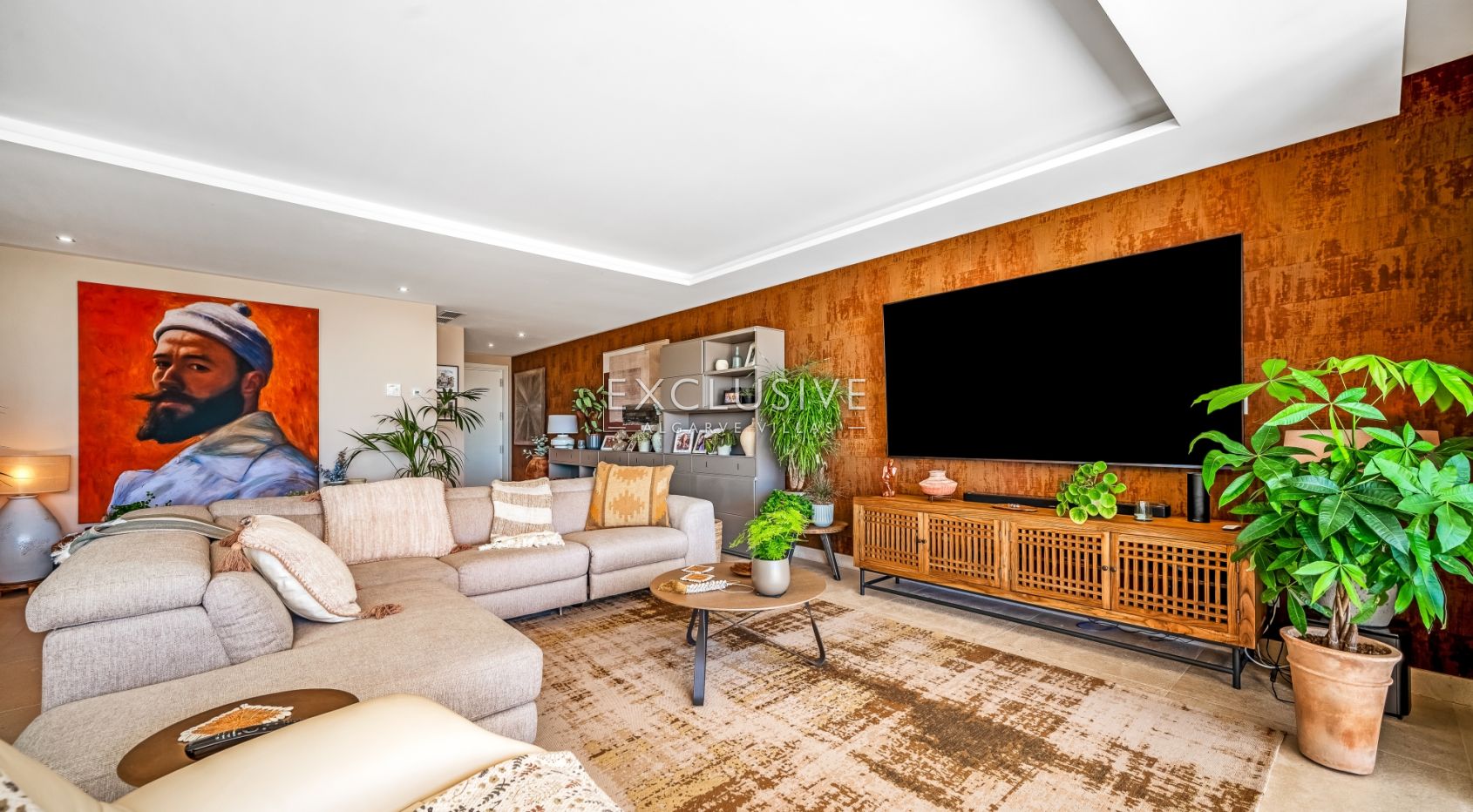 Luxury 3 bedroom seaview apartment with private pool near Ferragudo beach