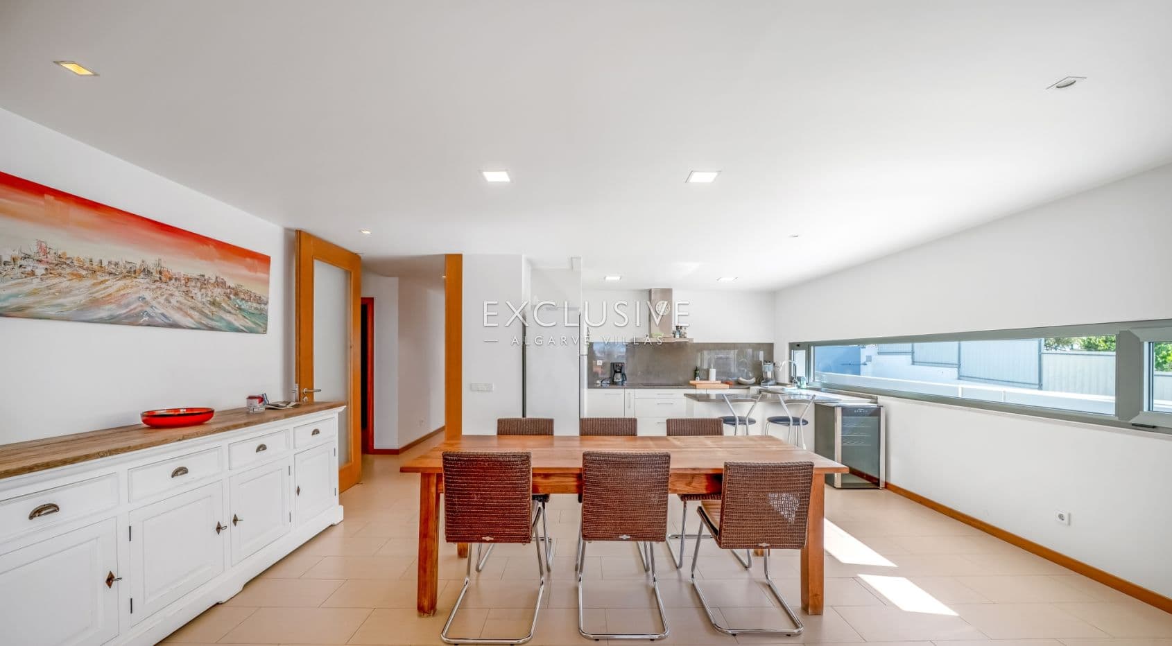 Compre uma moradia geminada com 4 quartos e vista para o rio em Ferragudo, no Algarve