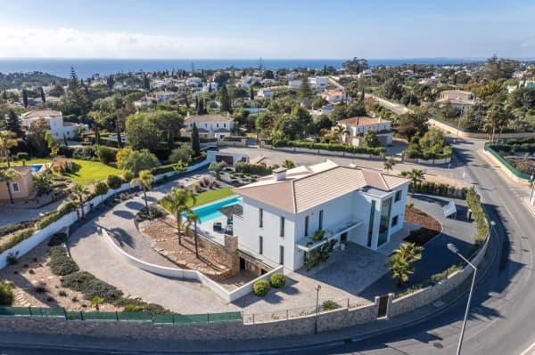 When Is the Best Time to Sell Property in the Algarve?