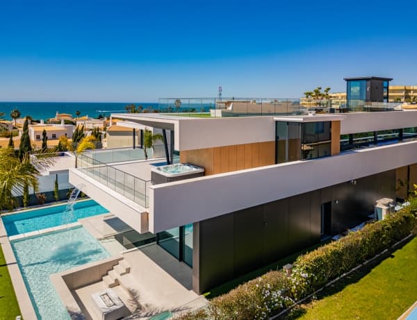 Luxury Living by the Coast: High-End Properties for sale in the Algarve