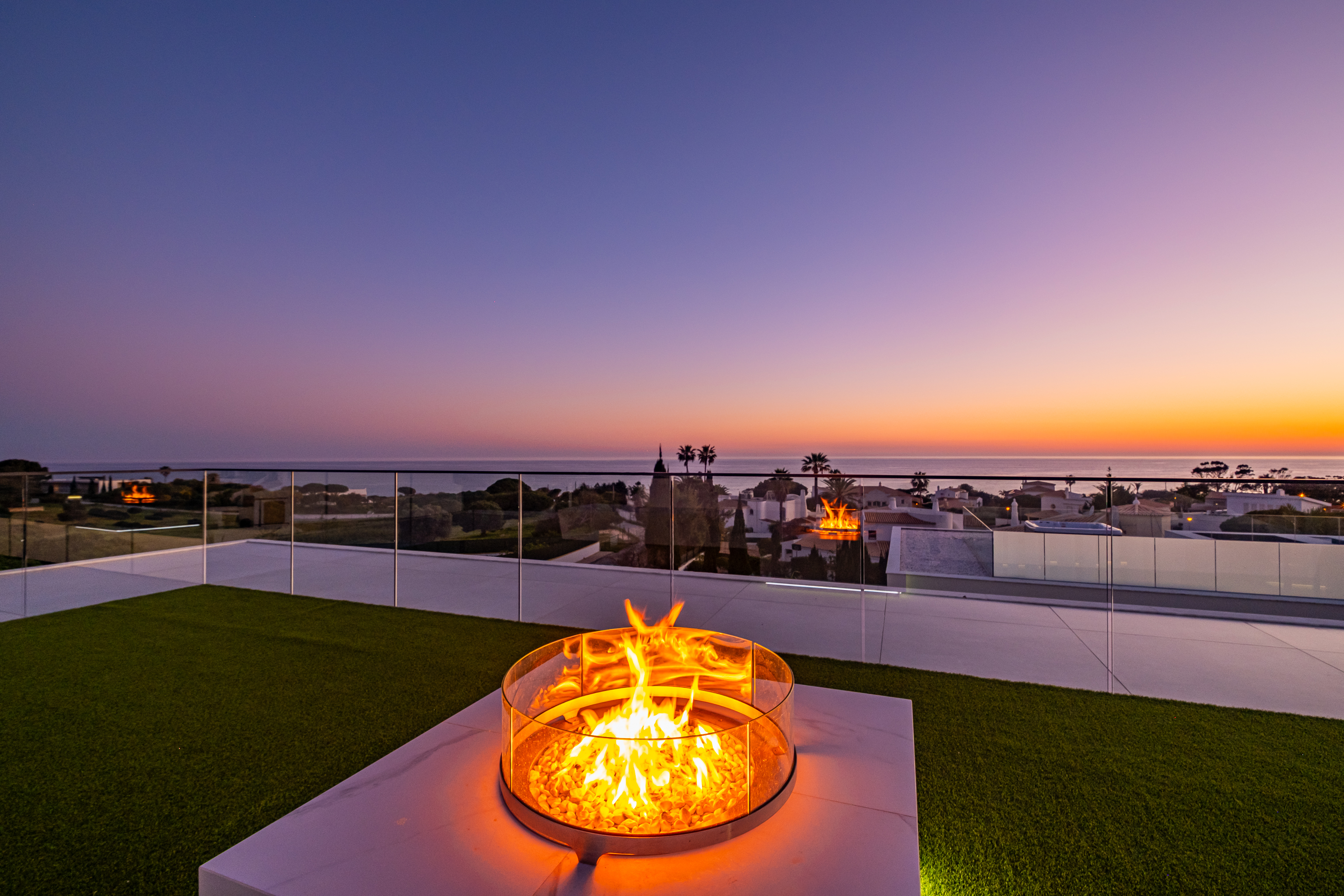 Buy Brand new 5 bedroom villa on Gale beach near Albufeira with sea views